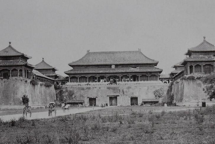 慈禧太后出逃日本照片,慈禧出逃故宫照片