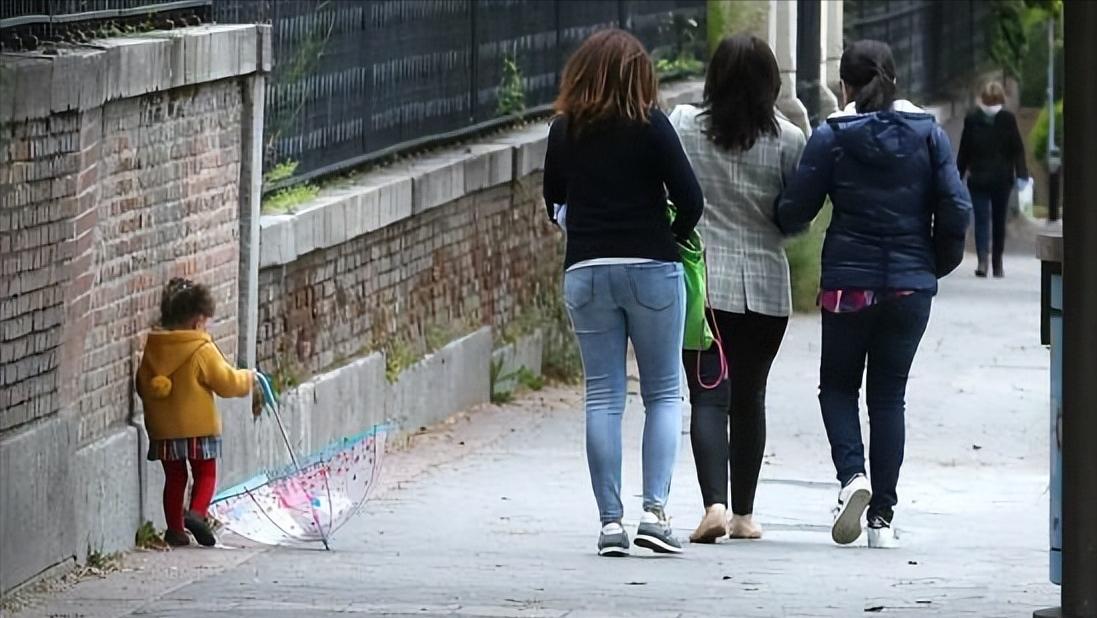 一岁男子被拐27年后警方帮团聚,广东7岁男孩被拐14年后