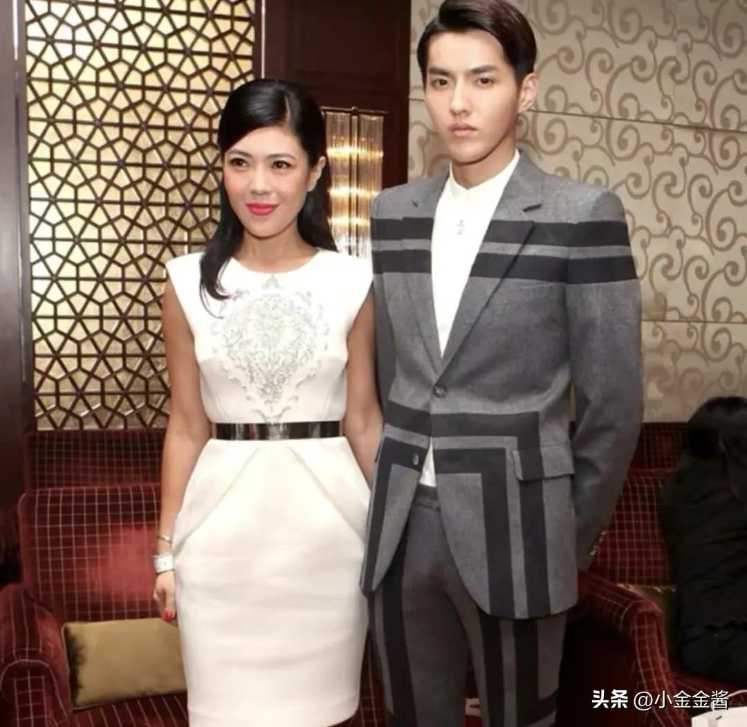 吴亦凡被判13年庭审照片,吴亦凡被判13年法庭照片