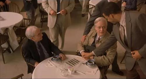 数学经典影片美丽心灵简介,美丽心灵电影叙述方式