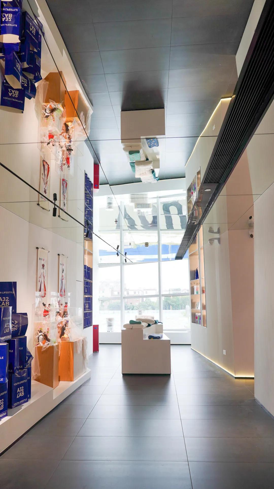 瓒協ashion鐨勫コ瑁呭簵,瓒協ashion