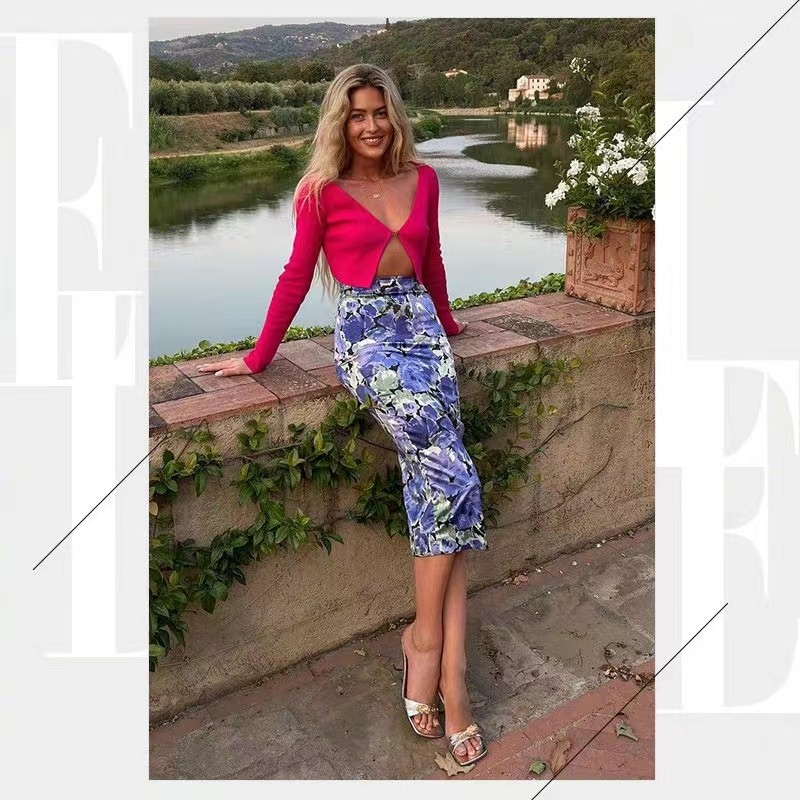 今年夏天不要规规矩矩的穿针织衫了！大胆的露肤穿，秒变性感辣妹