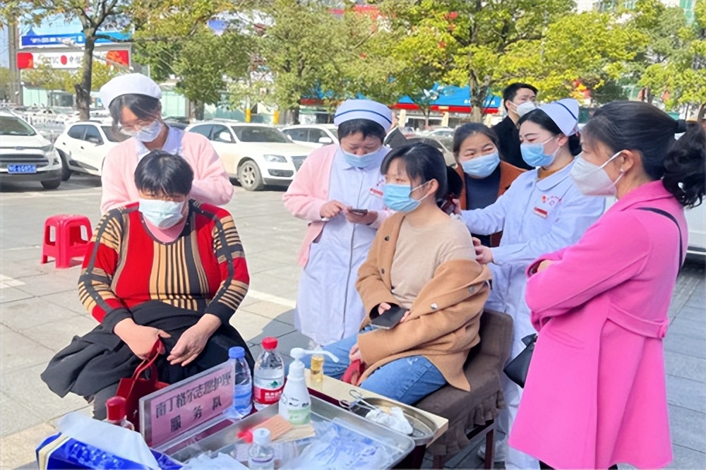 缇庝附鍋ュ悍涓庢偍鍚岃,缇庝附涓庢偍鍚岃