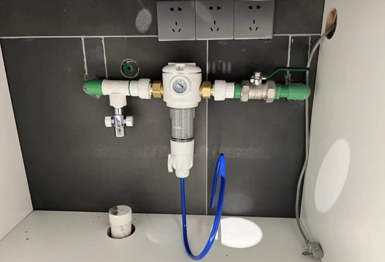 前置过滤器在改水电时安装能免费？水暖工：少刷点视频，别做梦了