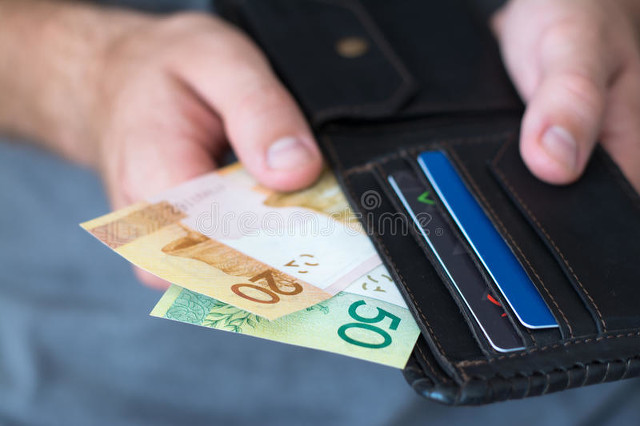 头条每天收益100需要多少播放量,头条原创文章100阅读有多少收益