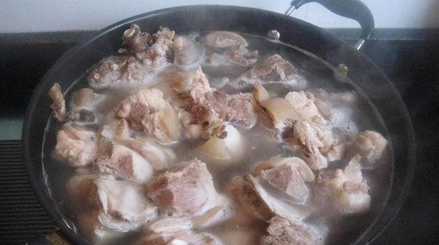 回民炖牛肉为什么好吃,回民炖羊肉最正宗的做法