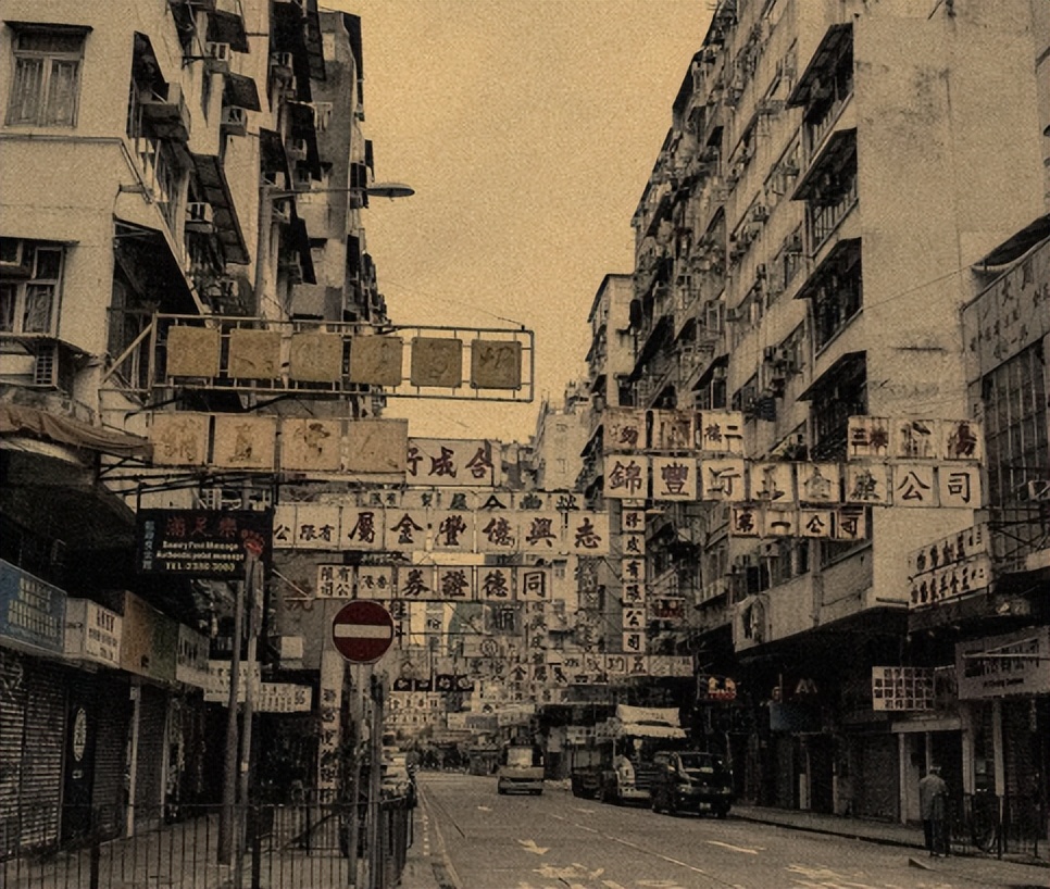 她嫁香港首富十年无子，后主动帮丈夫求娶表妹，丈夫遗言令人落泪