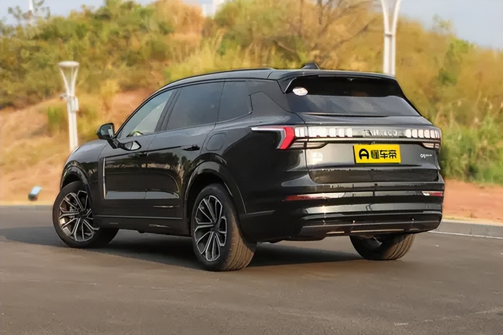 新领克09em-p油耗实测,领克09em-p纯电续航测试