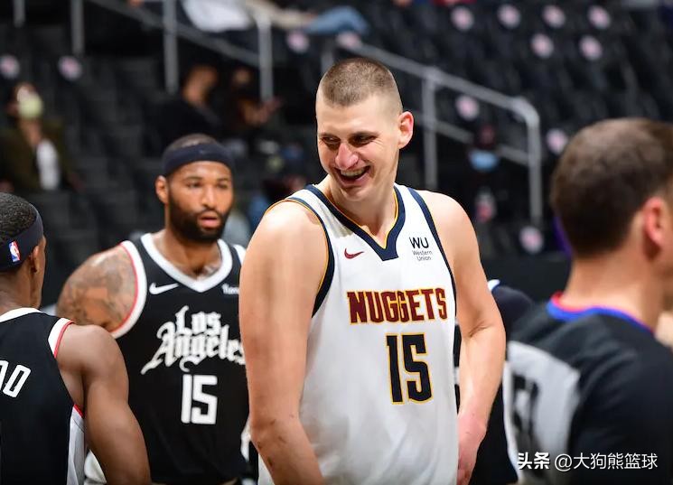 申京对抗约基奇火箭队首发,约基奇第二名