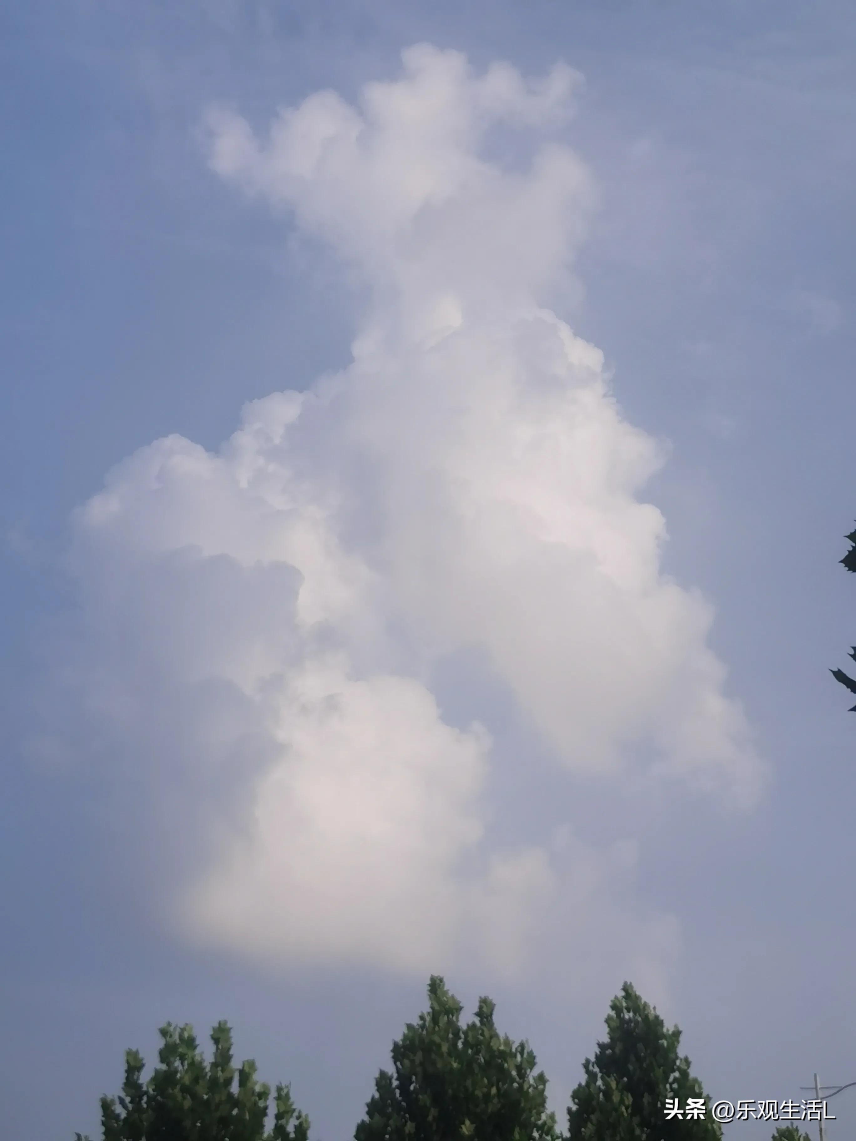 夏日的风和日丽,夏日的天空变幻莫测