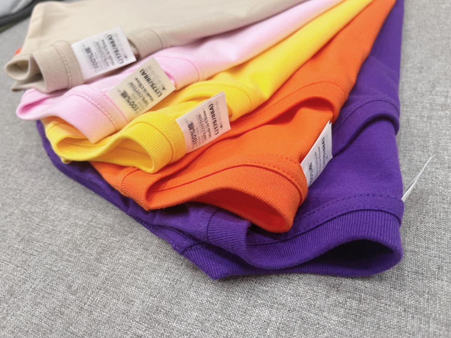 重磅t恤是越重越好吗,品牌t恤为什么手感好