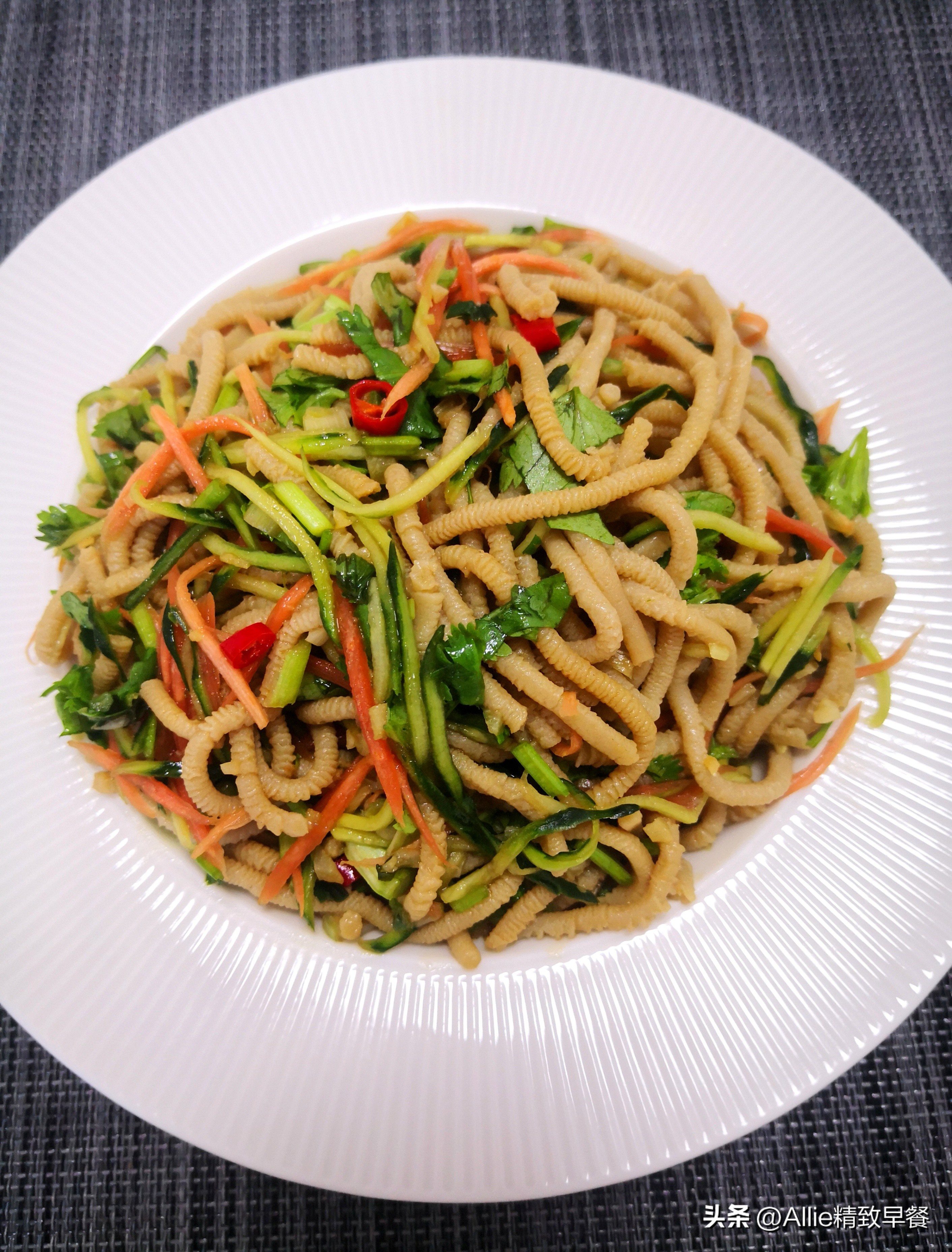 天气太热不想吃大鱼,凉拌莜面详细做法