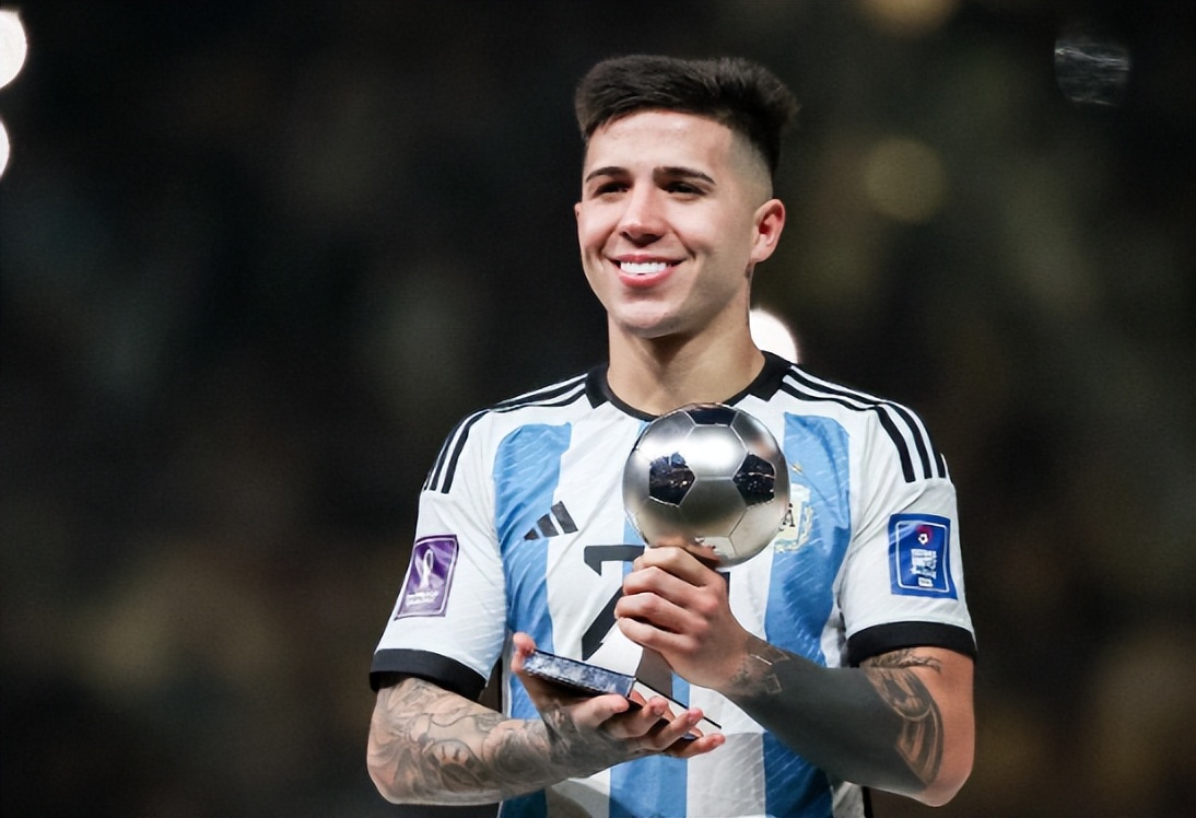 世界杯阿根廷恩佐比赛录像,阿根廷3-0玻利维亚恩佐集锦