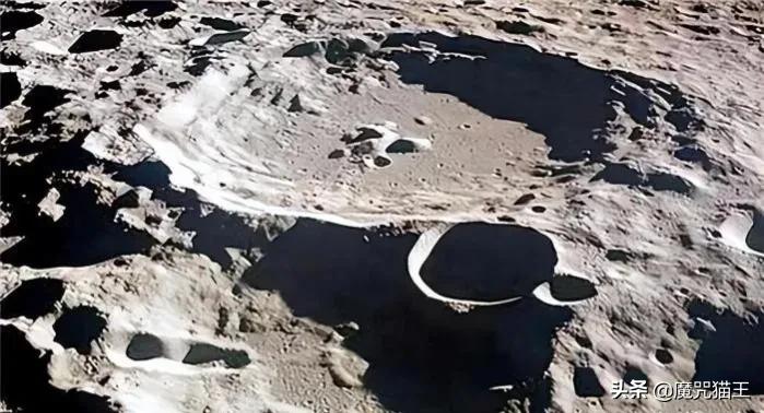 霍金关于月球背面的秘密,细思极恐的月球真相霍金