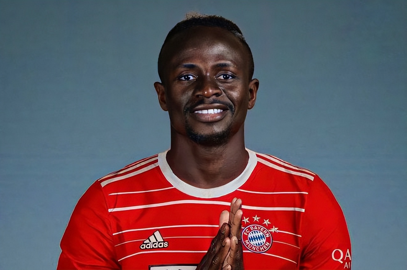 巴西小孩踢足球是什么水平,为什么巴西小孩很穷但能踢起足球