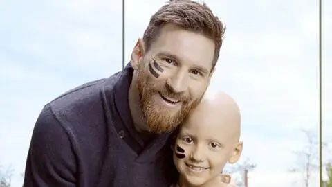 梅西从小矮子到巨人,从侏儒到世界球王催泪纪录片