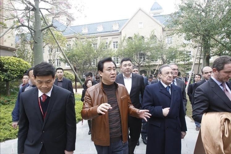 马斯克能还上许家印所欠的钱吗,马斯克当全球首富后屡遭逼捐