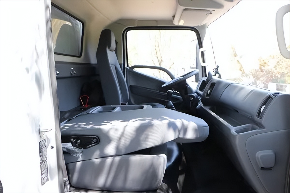 江铃凯运动力升级,全新江铃凯运实测