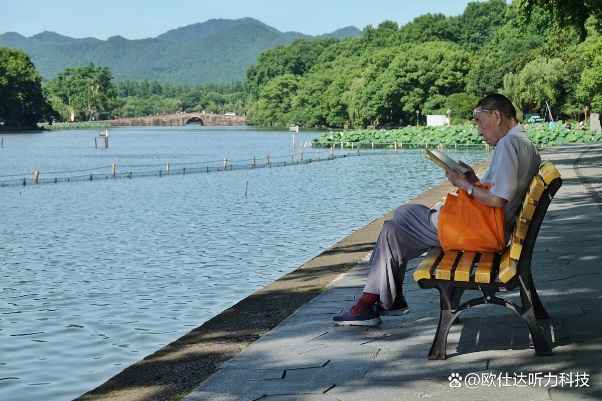戴助听器真实感受,戴助听器好处的视频