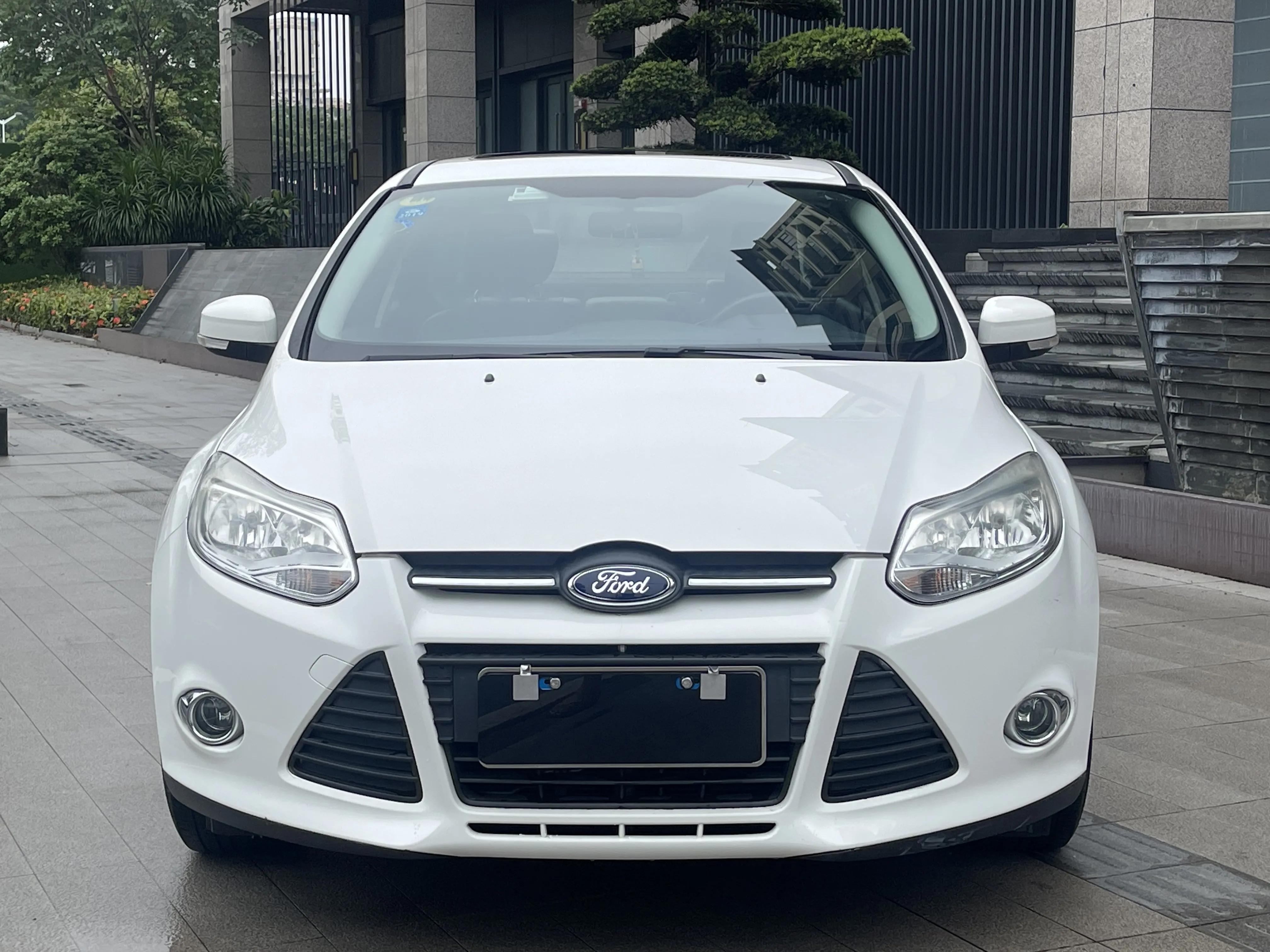 2013款福特福克斯1.6自动风尚型,2021福克斯stline按键图解大全