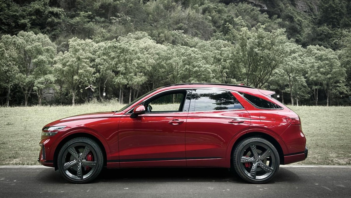 捷尼赛思gv802021款2.5t旗舰版报价,捷尼赛思gv70与gv80哪款气场强大