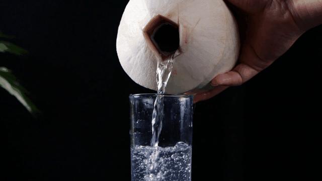 椰子怎么开口喝椰子水,椰子水怎么喝才是正确