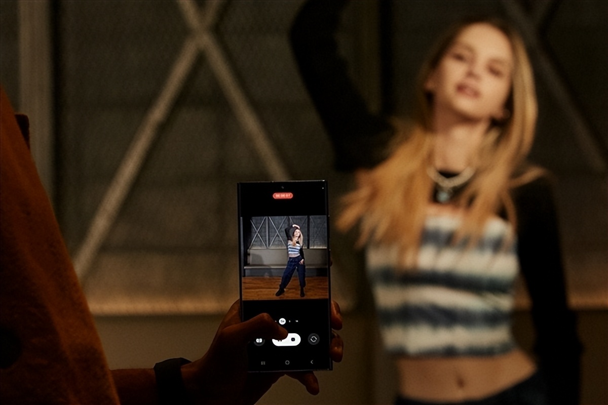 三星s23ultra和华为哪个拍照好,三星s23+拍照对比华为