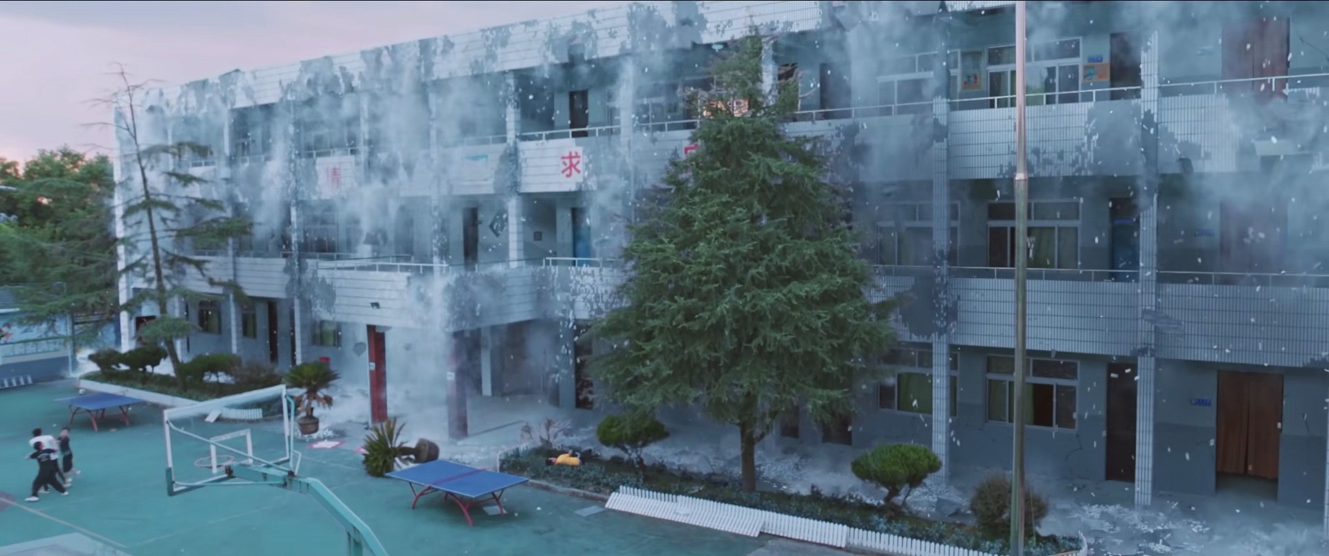 才播出三集就好评不断,追光者豆瓣