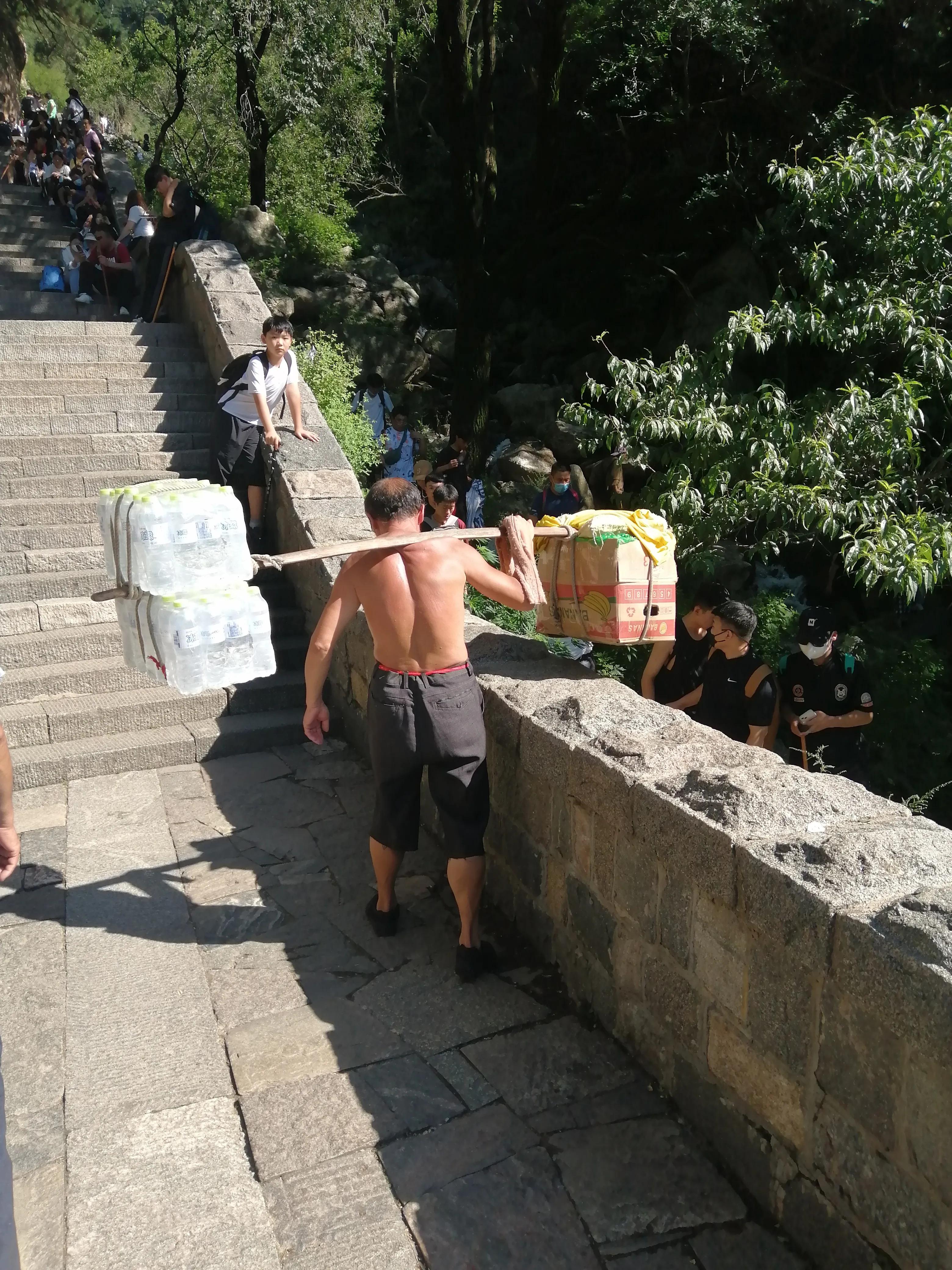 夜登泰山观日出最详细攻略,爬泰山看日出日落赏泰山美景