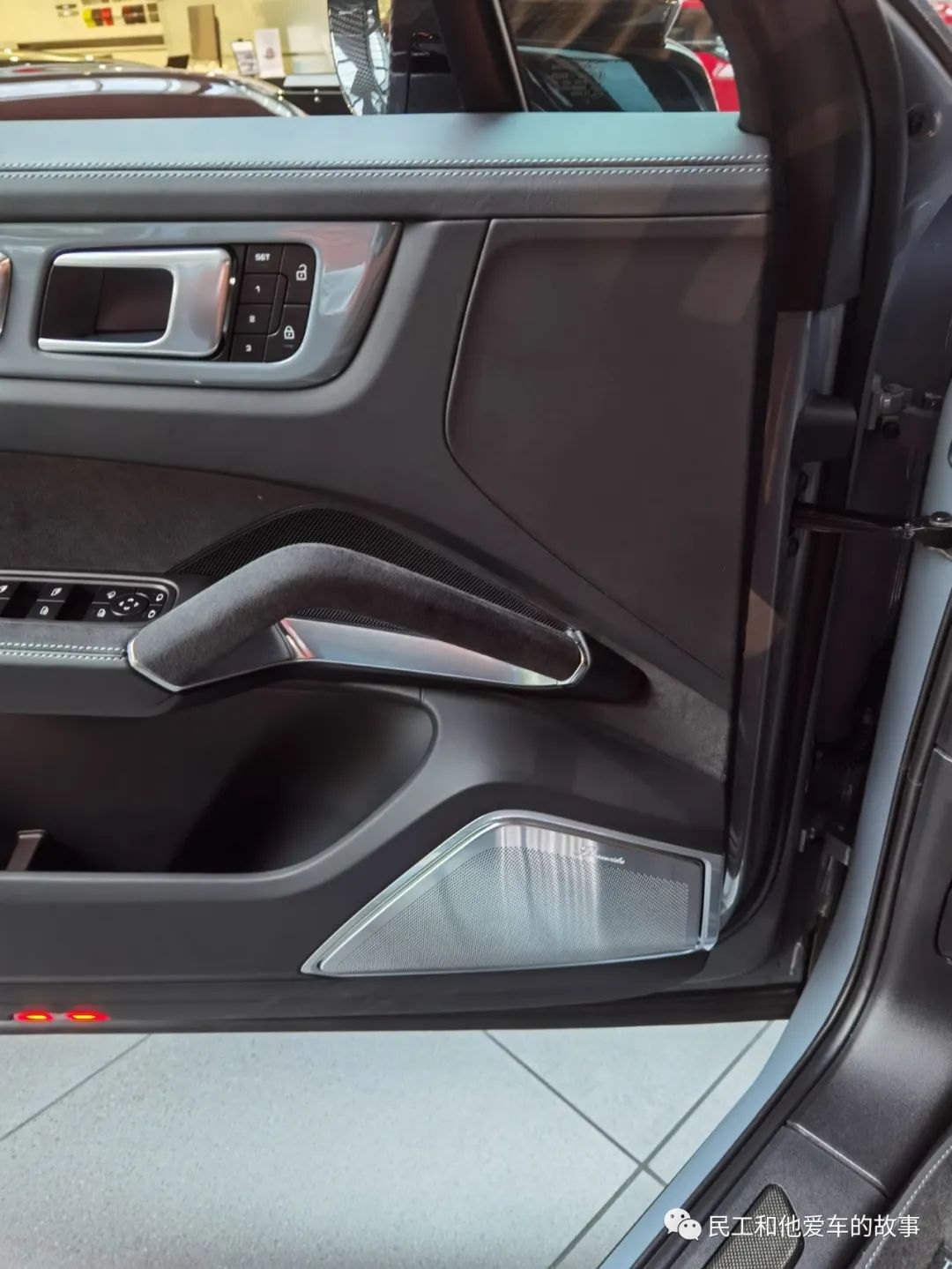 保时捷冰莓粉taycan是911还是718 (保时捷718 macan taycan)