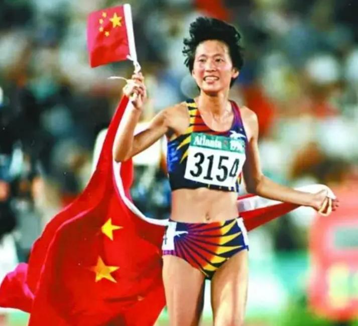 王军霞前夫战宇现状,王军霞前夫