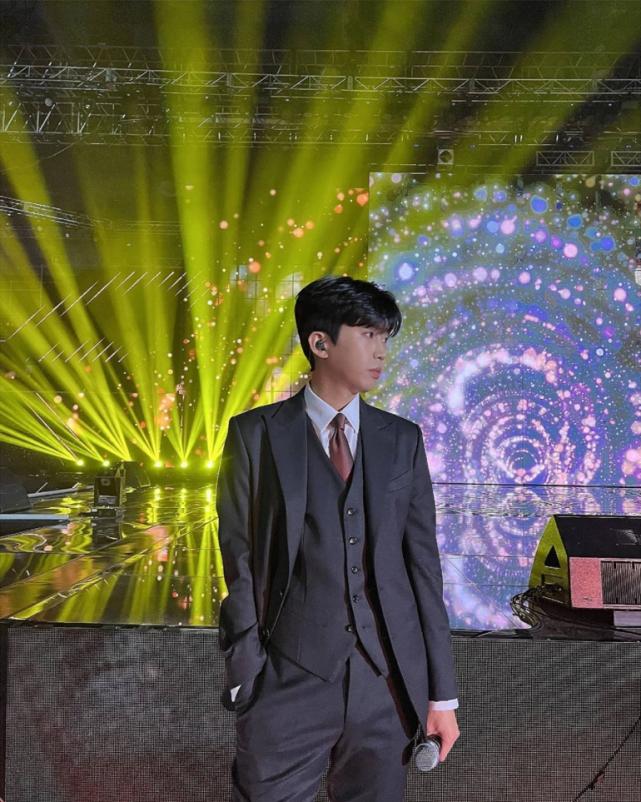 2022年韩国十大名人榜,2022十大韩国名人