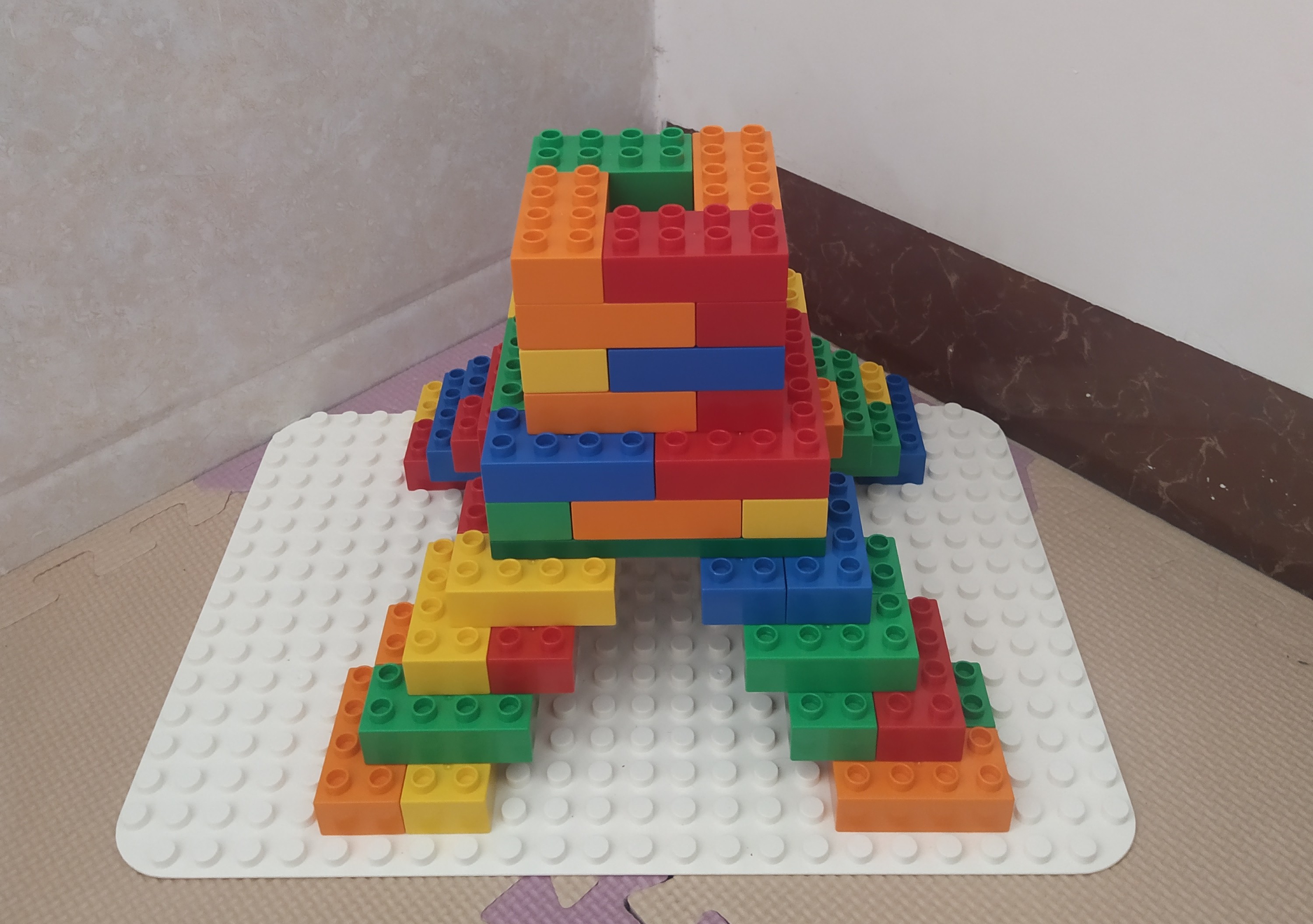 乐高埃菲尔铁塔最详细拼装视频,乐高大颗粒埃菲尔铁塔作品