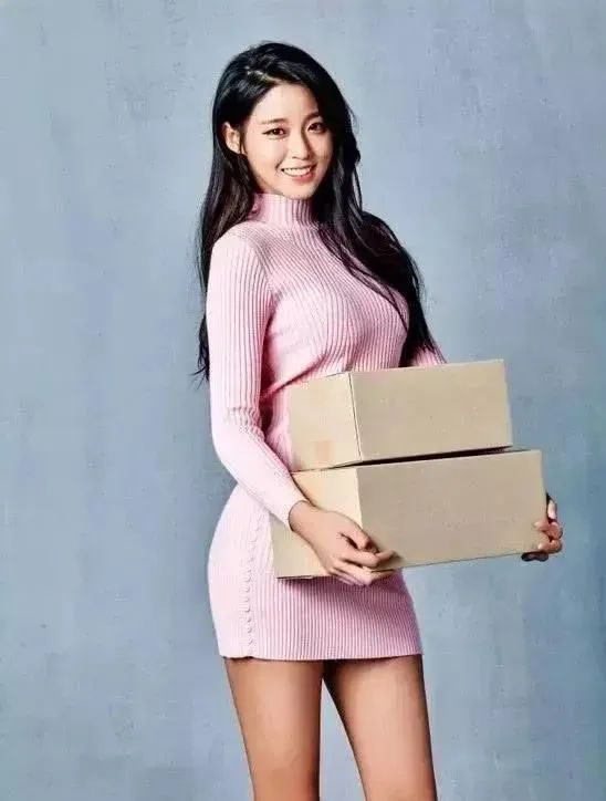 被网友称为“韩国最强肉体”身材演技在线的金雪炫还热衷慈善事业