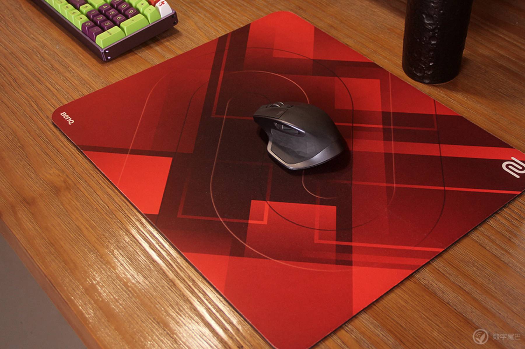 推荐几款高逼格电脑桌面,实用科技感很强的电脑桌面