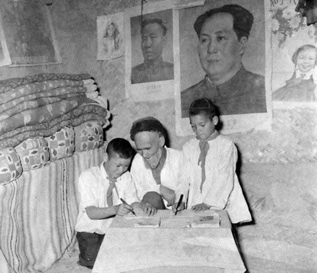 库尔班大叔骑着毛驴去北京，当面感谢毛主席，背后的故事太感人