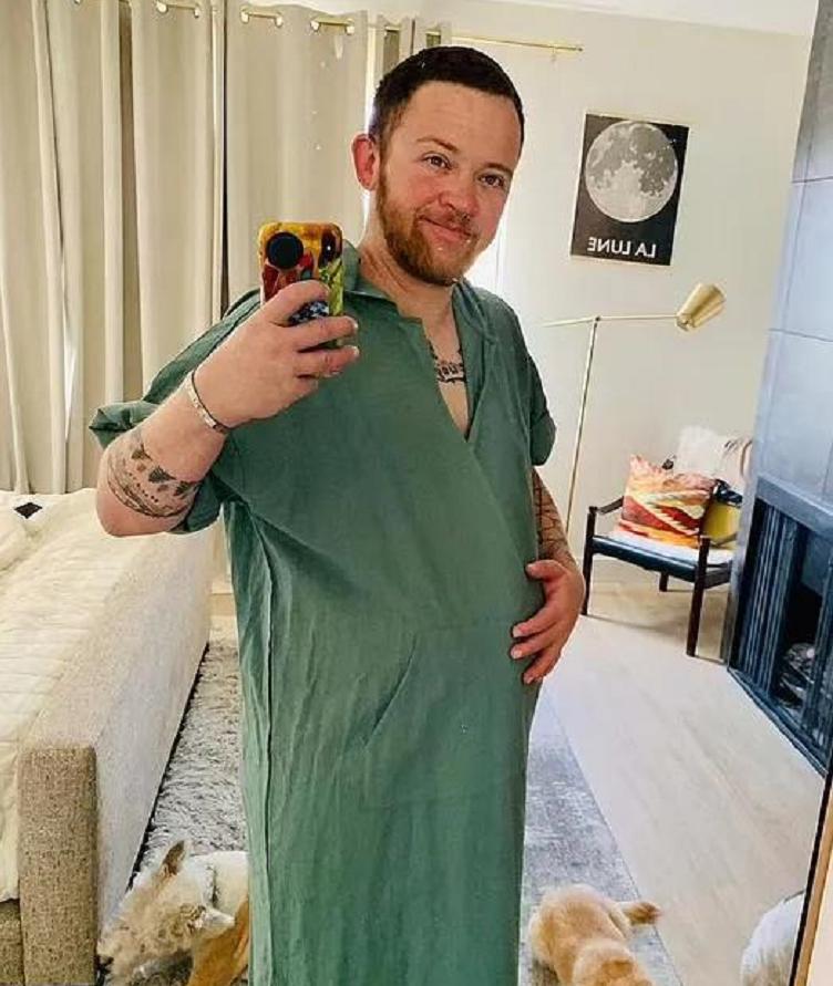 美国男子通过手术生下男孩,美国一男子顺利诞下男婴