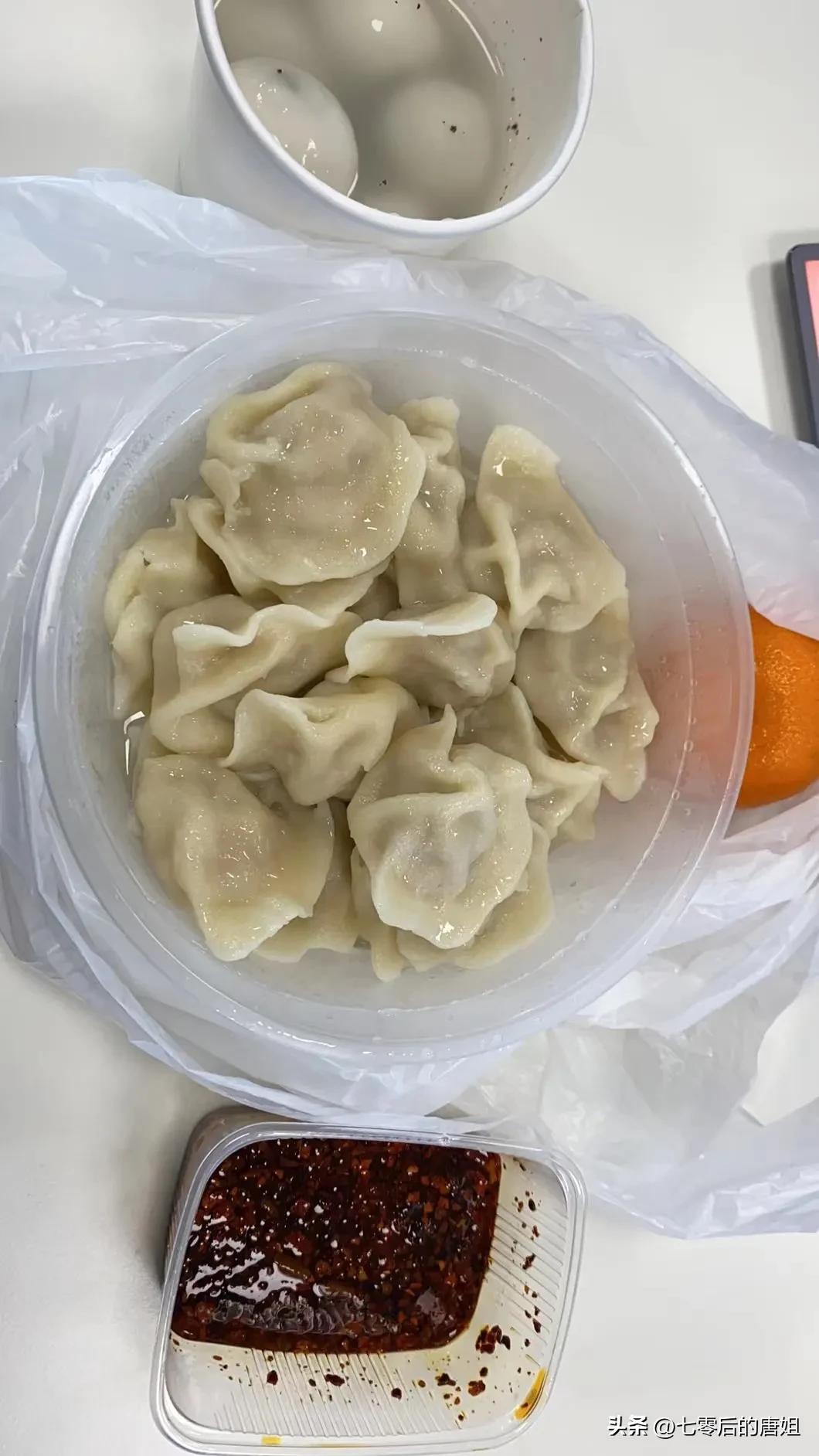 女儿的奇趣海外新年