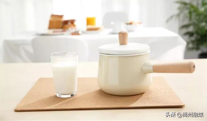 天天早上喝牛奶吃面包对身体好吗,纯牛奶一天喝多少最健康最合适