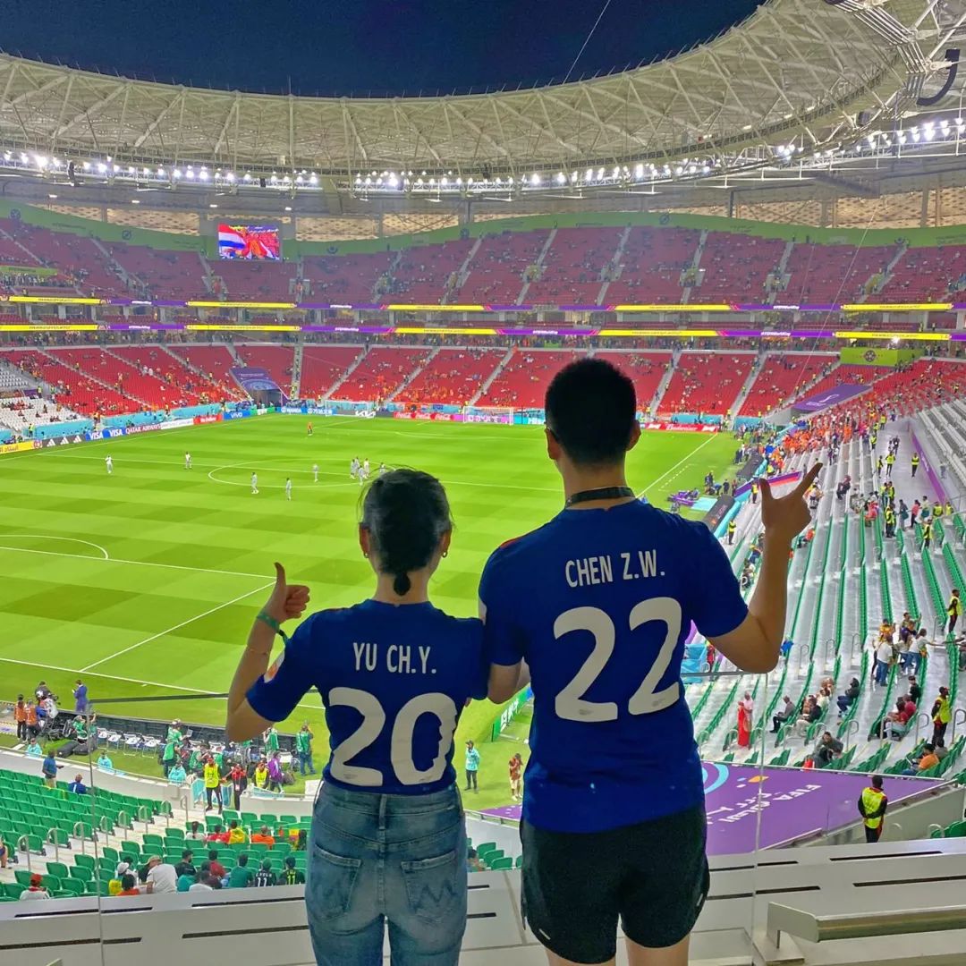 去卡塔尔看世界杯的中国球迷