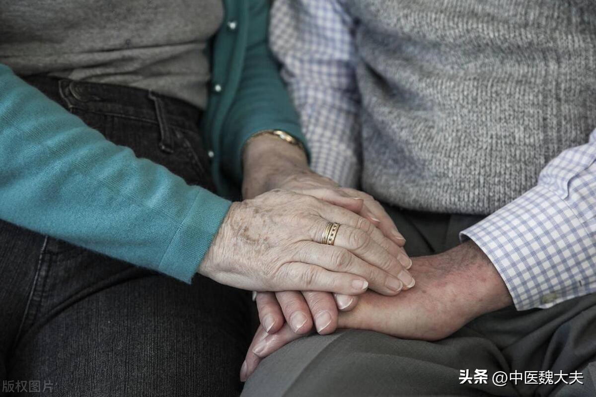 经常健忘丢三落四是怎么回事,经常丢三落四记忆力不好怎么办