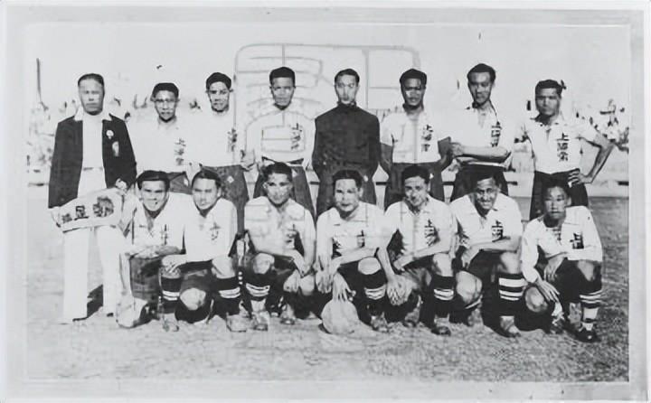 贺龙将军组建的足球队有多强?14场国际赛从无败绩,成为亚洲第一