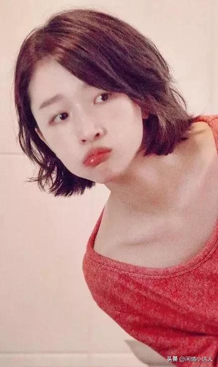 周冬雨长得不漂亮为什么这样红,周冬雨不好看又矮为何这么出名