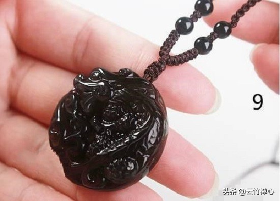 翡翠吊坠的绳子编法,翡翠吊坠绳子老是磨断