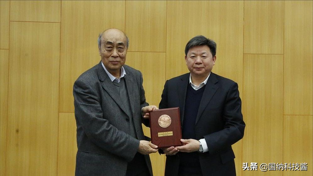 全球首个中国科学家获重大突破,首例石墨炔纳米带的可控化学合成