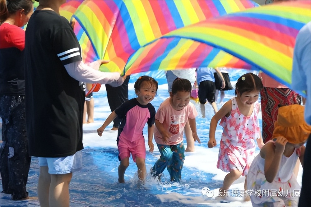 幼儿园夏季亲子游园会,开学亲子游园活动幼儿园