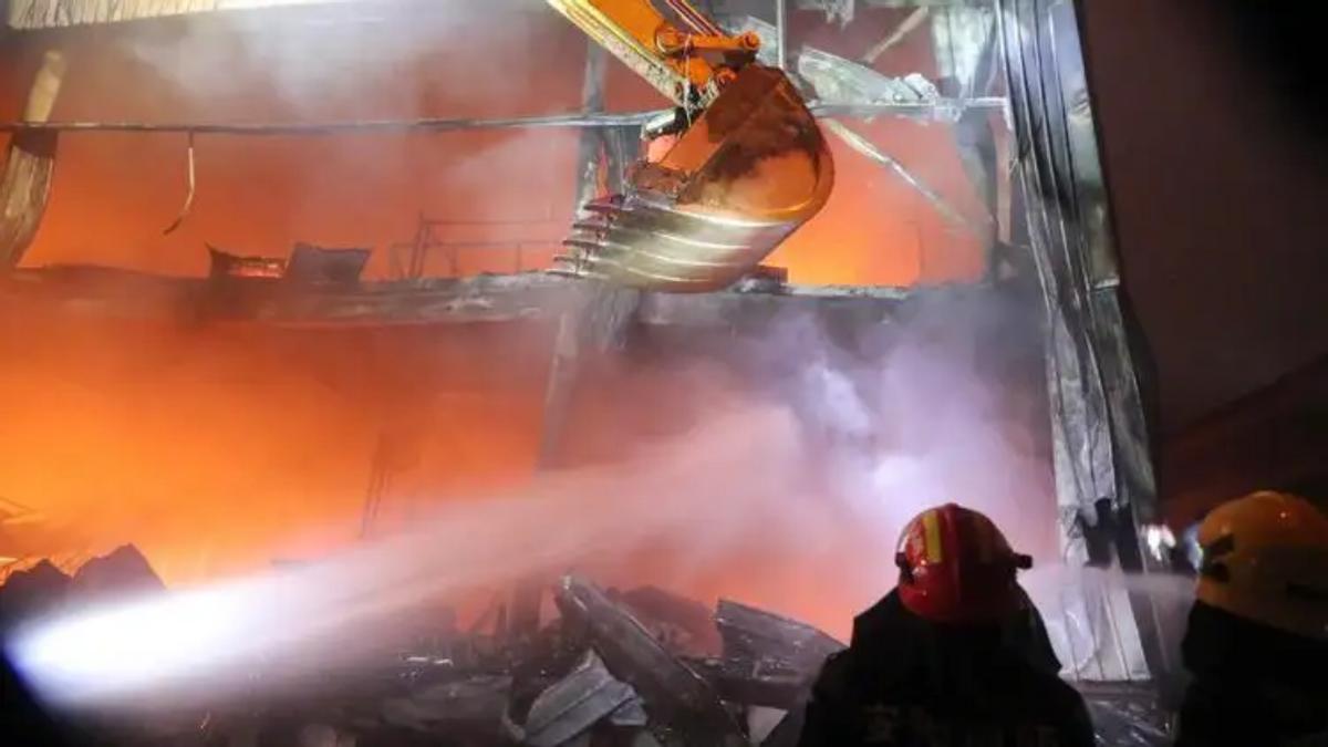 河南安阳突发火灾间接原因,河南安阳一厂房火灾已致38人死亡