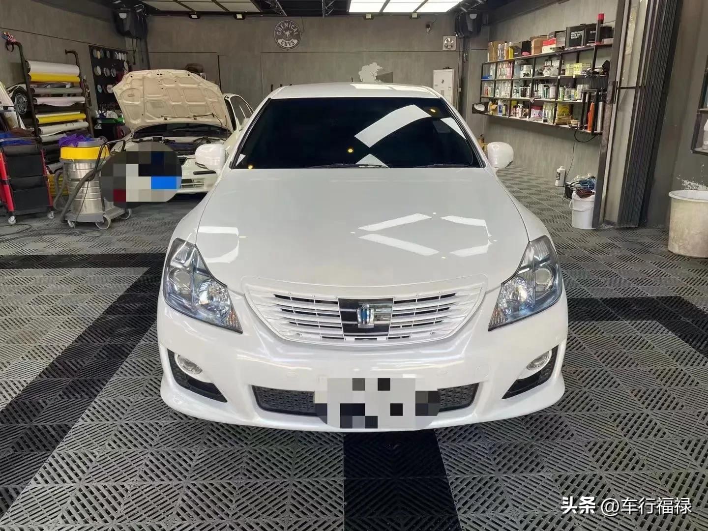 福建小伙花28万买2018款丰田皇冠,丰田皇冠洗车