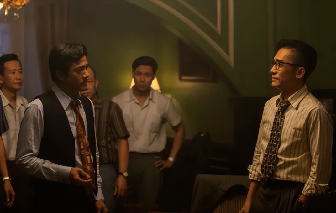 棣欐腐鍥涘ぇ褰卞笣缁忓吀鏃跺埢,棣欐腐涓ゅぇ褰卞笣宸呭嘲瀵瑰喅