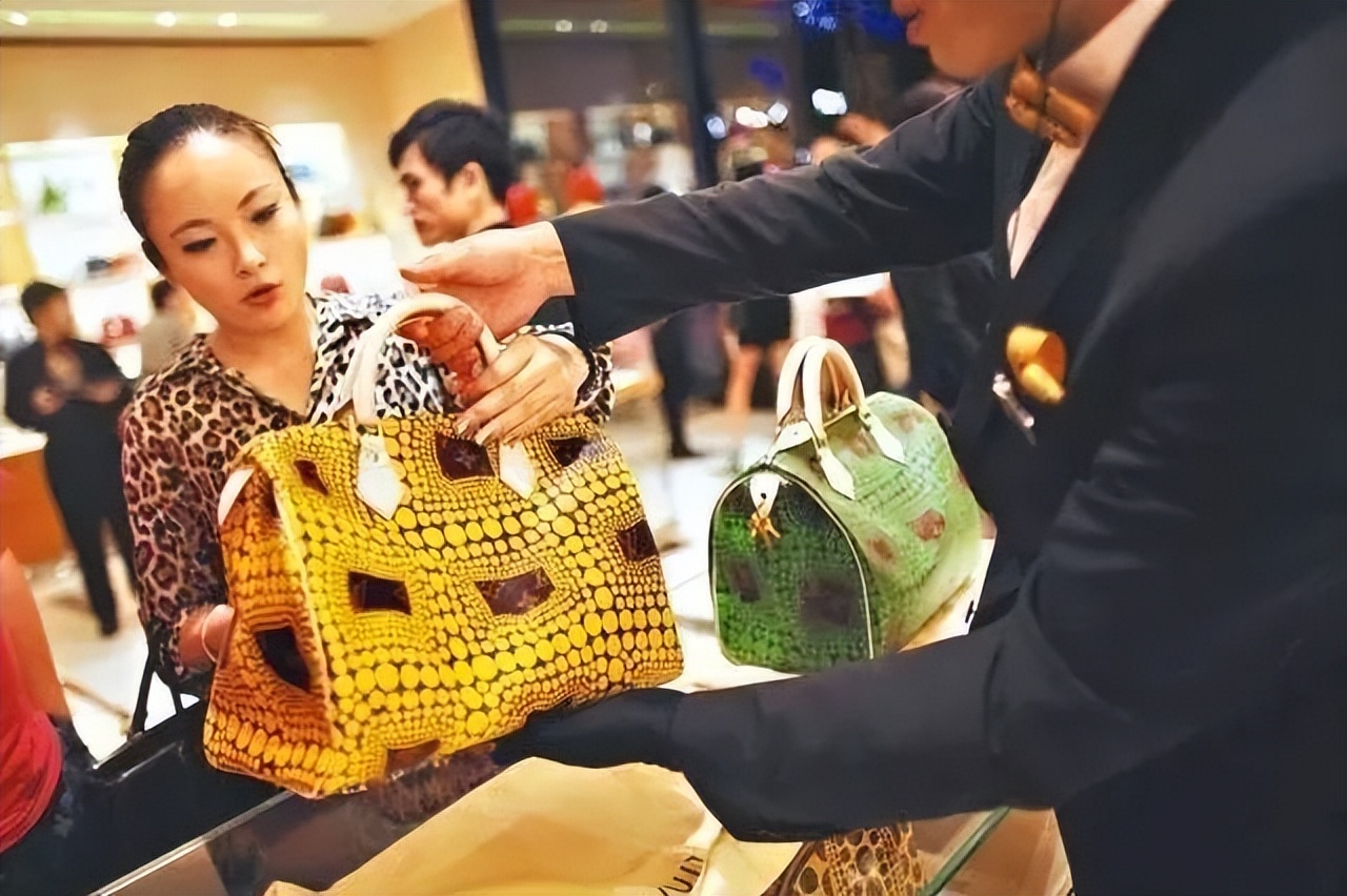 奢侈品直播有坑吗,奢侈品直播前景